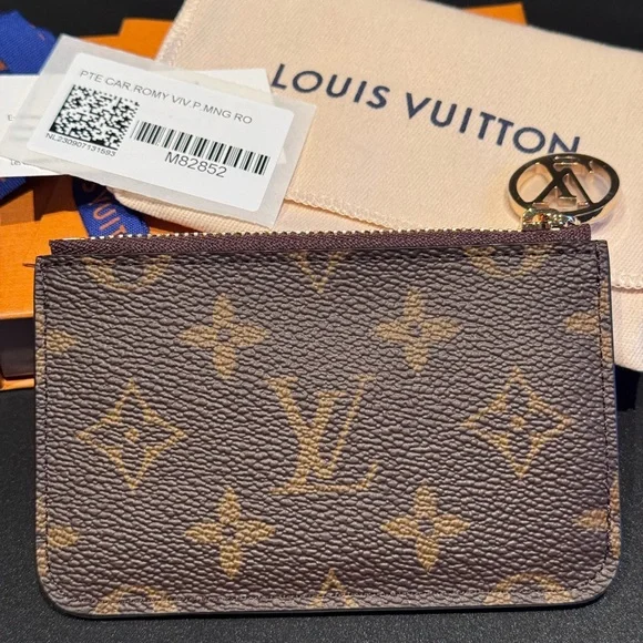 Brand NEW Louis Vuitton Vivienne Monogram Romy Coin Cardholder, M82852 - Picture 2 of 5